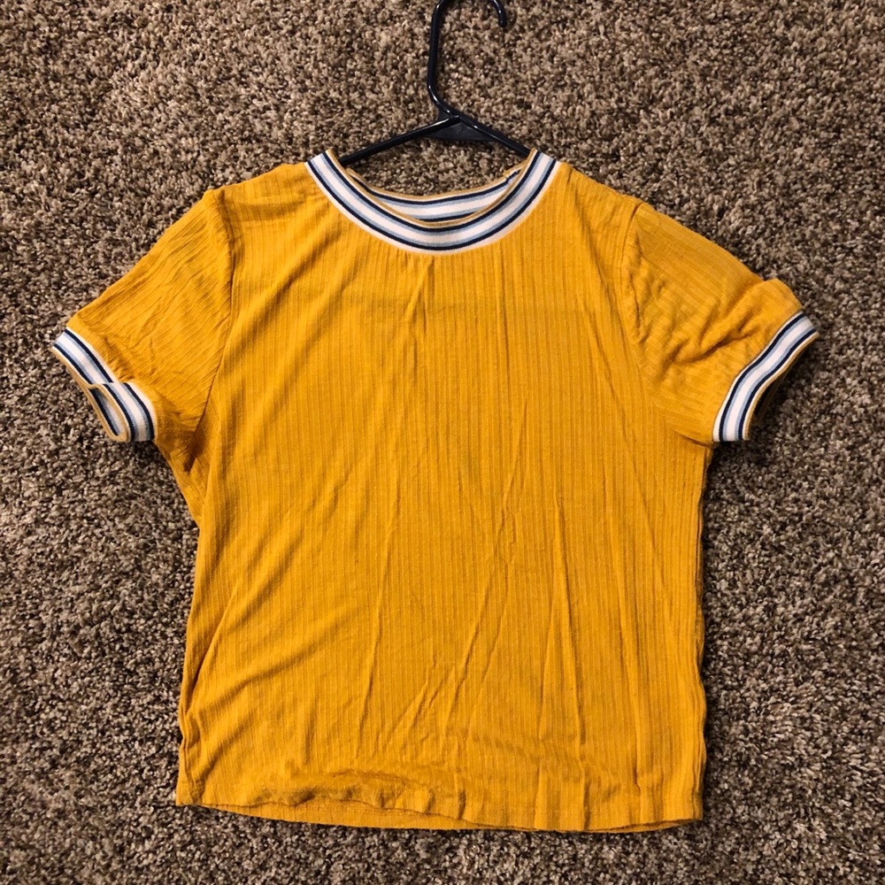 💥 3/$10!!! Yellow Love J Crop Top Size Medium